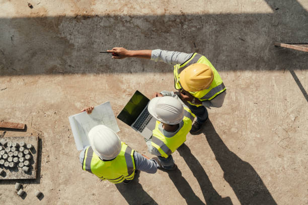 Best Concrete Flooring Contractor  in Lyndhurst, OH